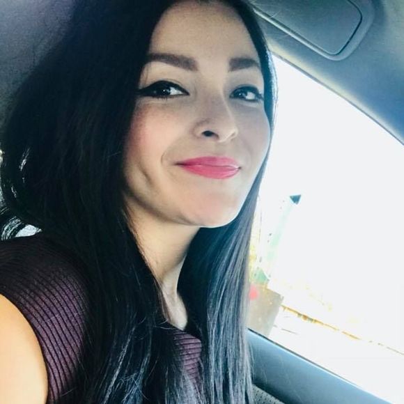 Meet your Posher, Karina - Picture 1 of 1